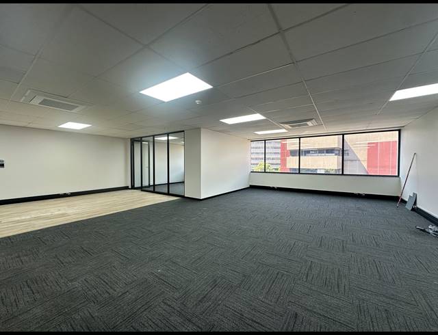 230M² OFFICE TO LET IN SANDTON CENTRAL